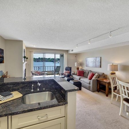 שארלוואה 228 Edgewater Inn מראה חיצוני תמונה