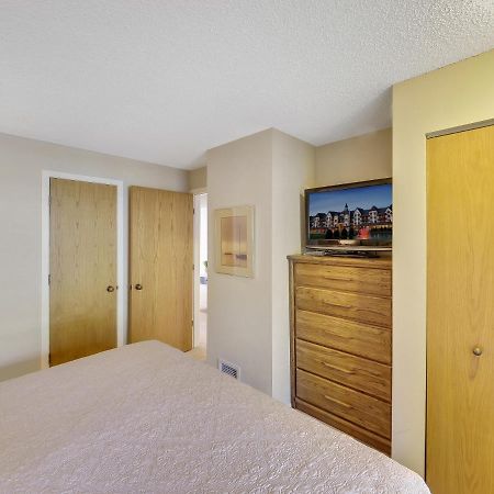 שארלוואה 228 Edgewater Inn מראה חיצוני תמונה